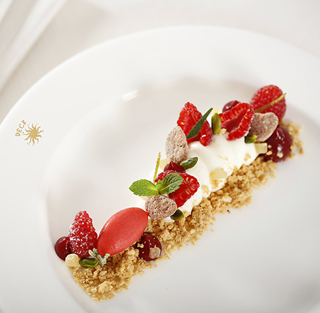 Raspberries, soft cheeses and almond biscuit Ristorante Al Peck
